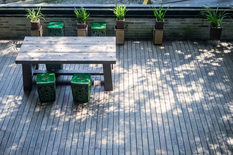 7 Reasons to Choose Composite Decking for Your Home